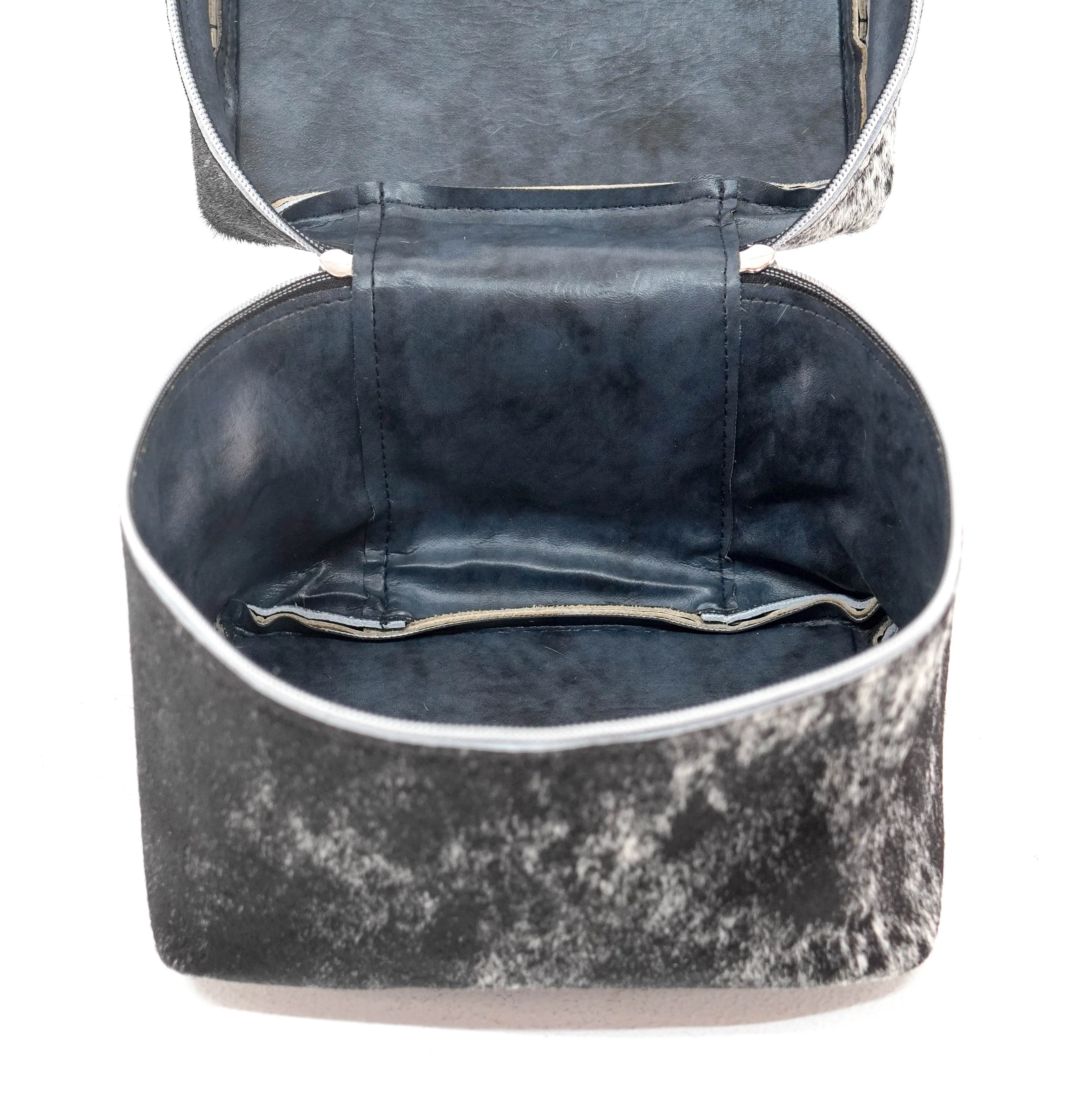 Caboose - Black & White w/ Smoke Show Brands