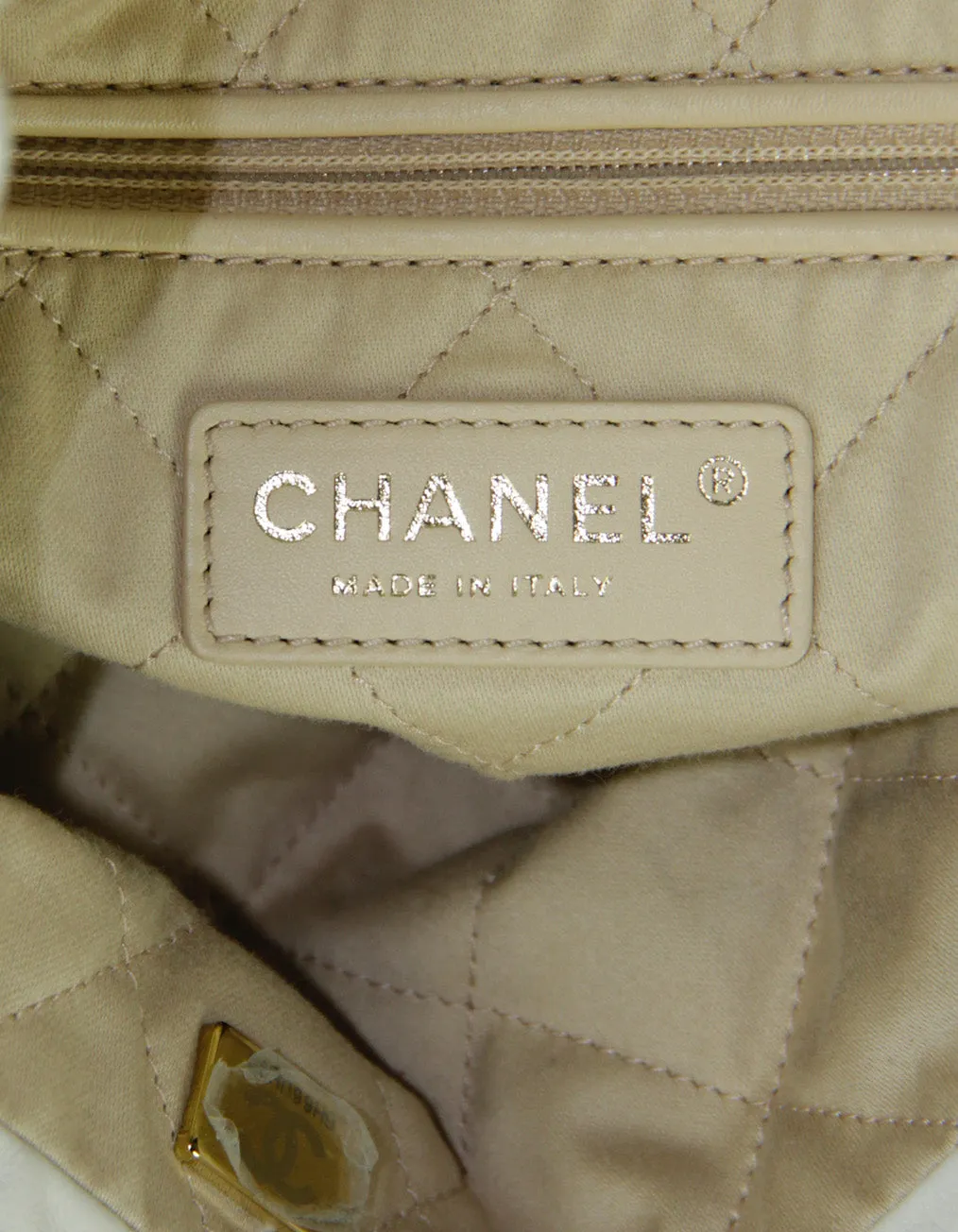 Chanel White Leather Quilted Chanel 22 Tote Bag