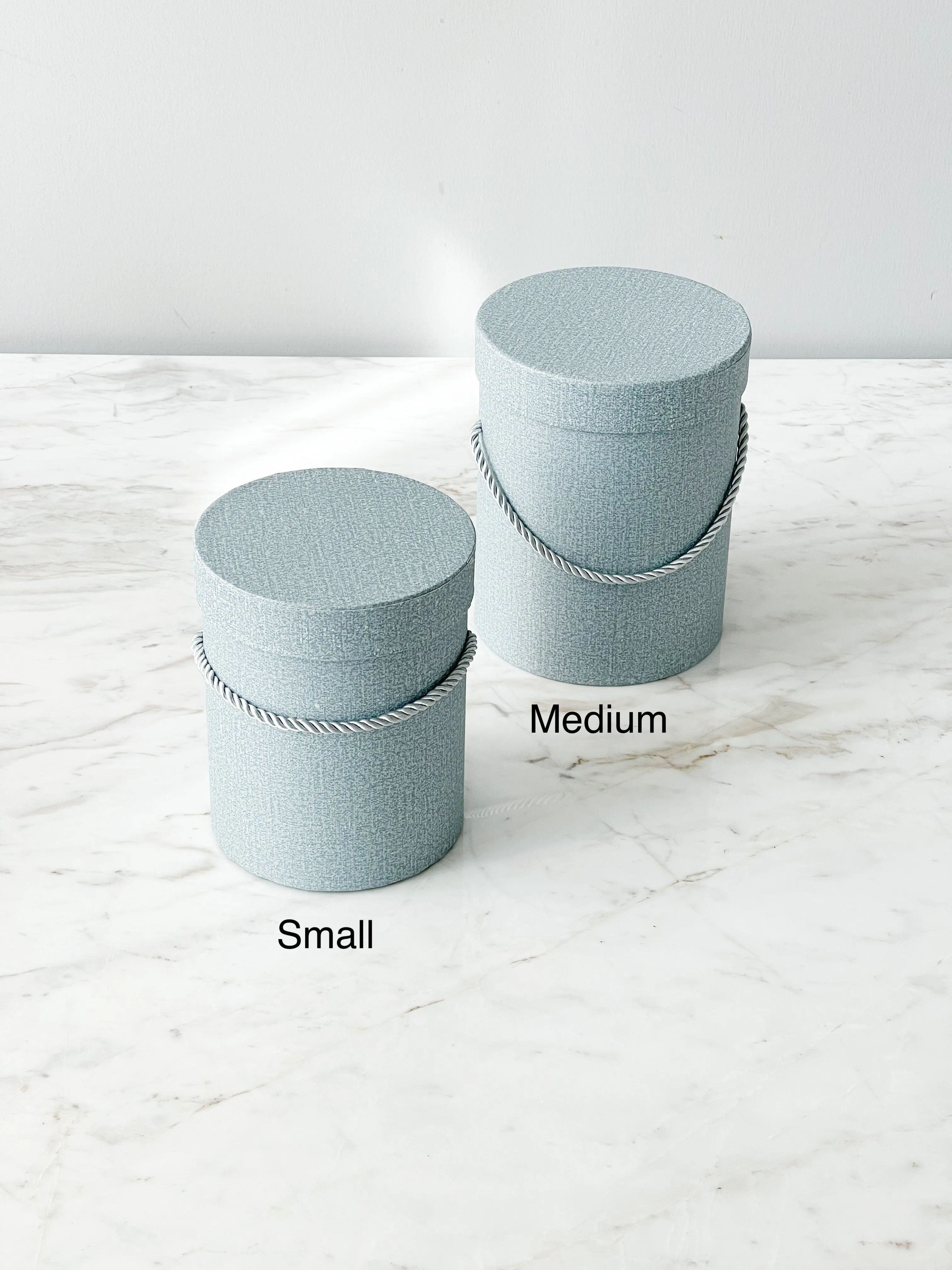 Colored Round Flower Box With Rope And Lid
