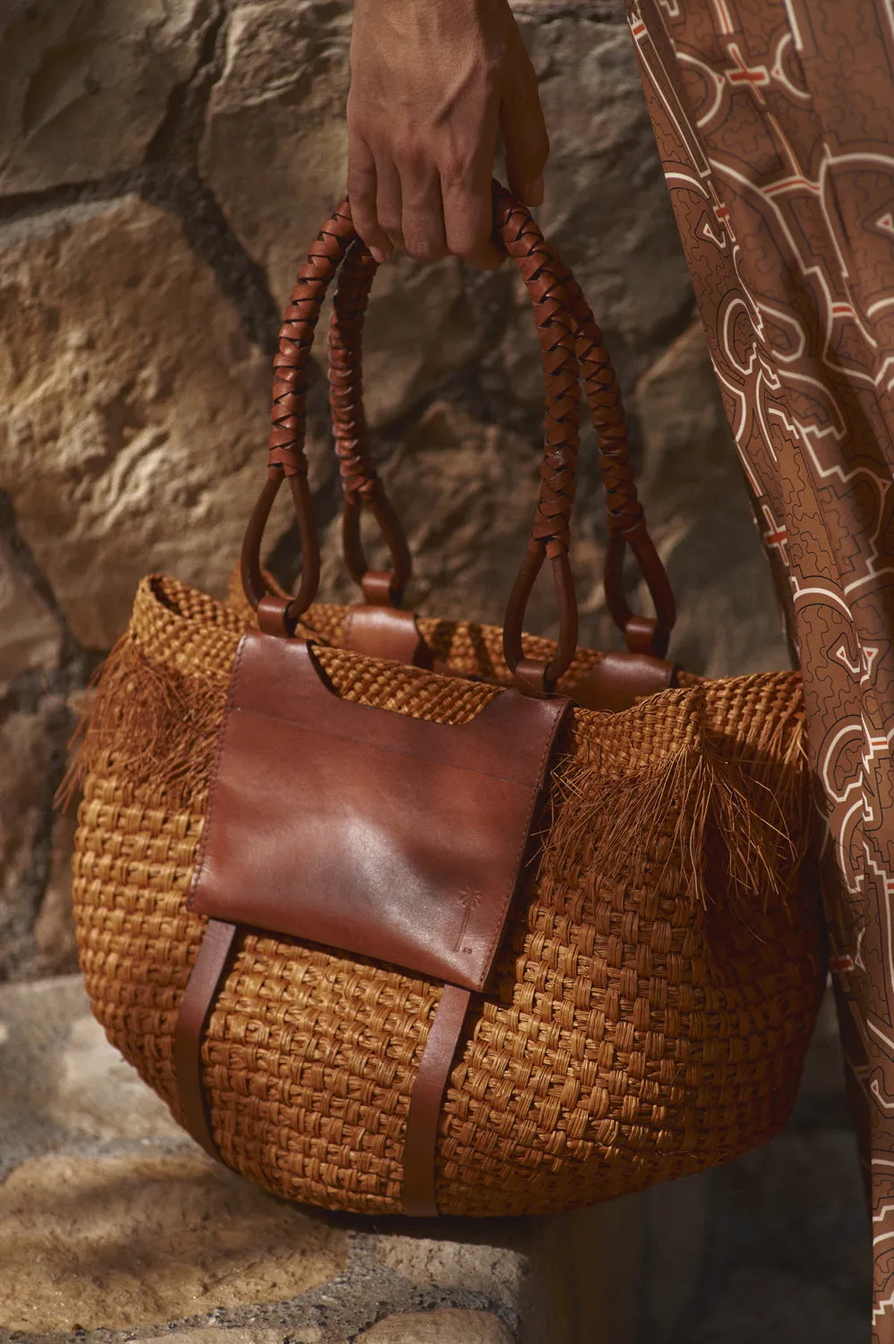 Eclipse Solar Bag in Camel