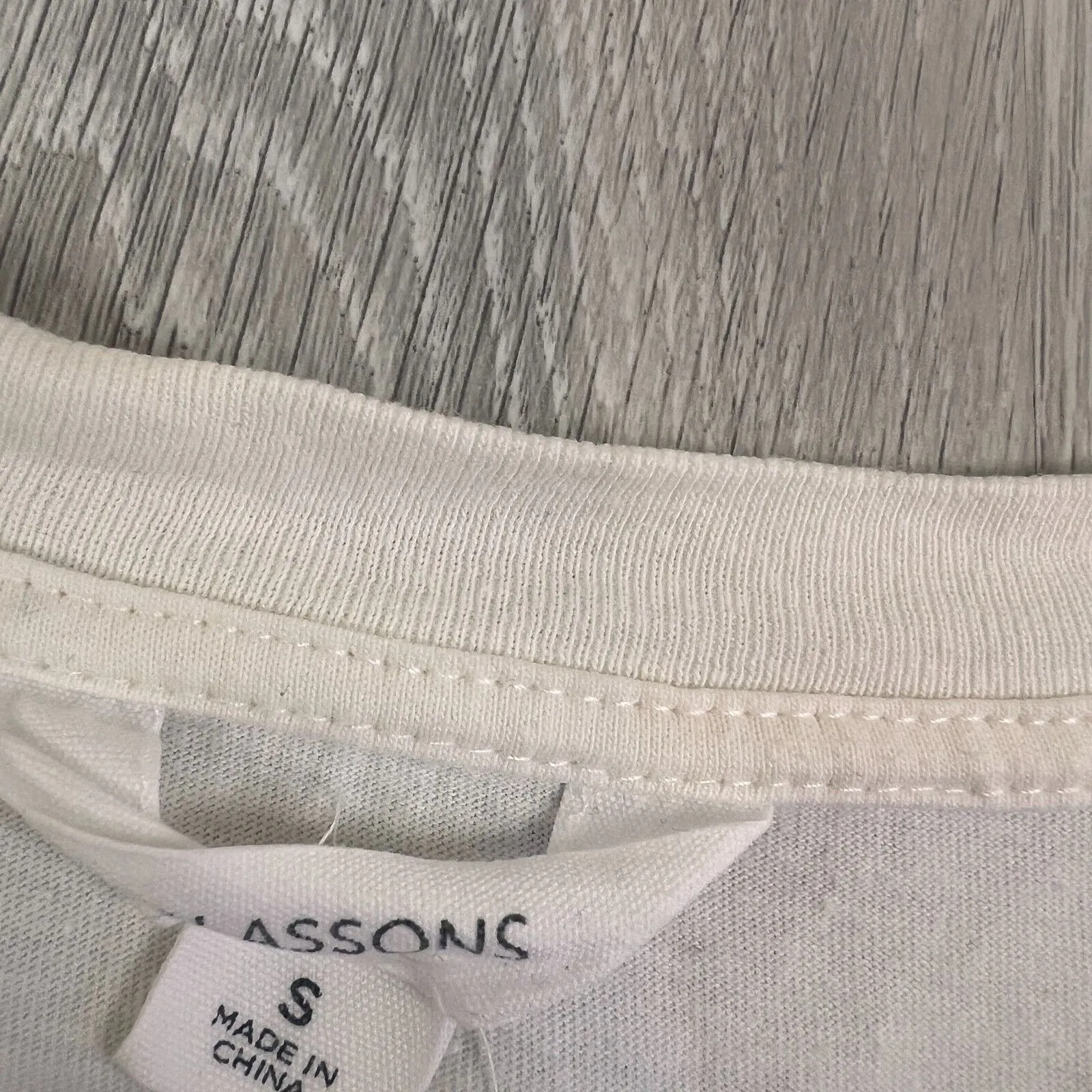 Glassons Womens Weekender Club T-Shirt Size Small