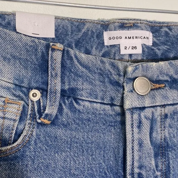 Good American Good Classic Distressed Weekender Jean NWT 2/26 Straight High rise