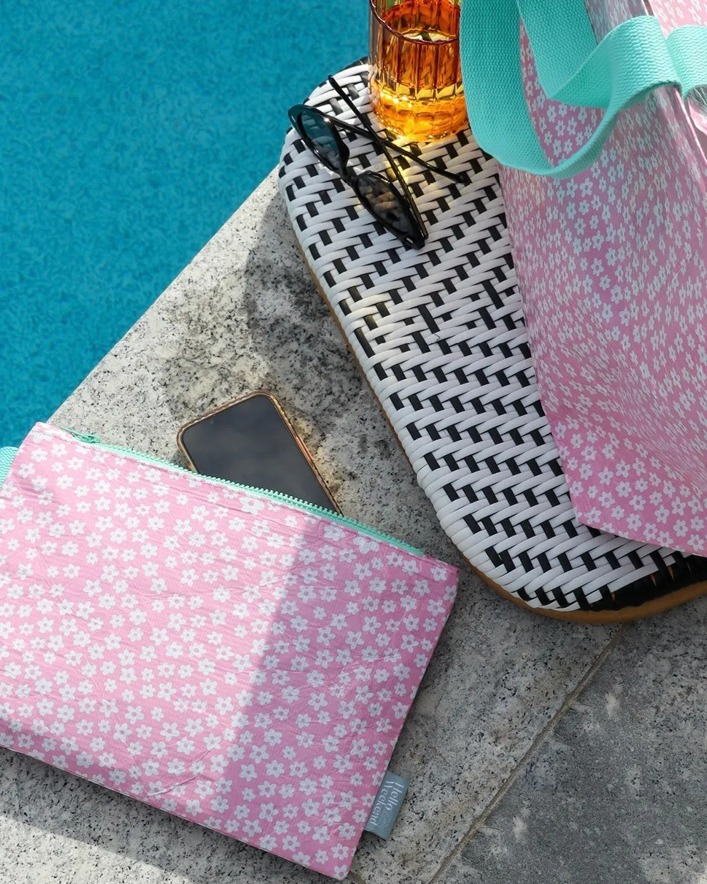 Good to Go Pouch (Daisy)