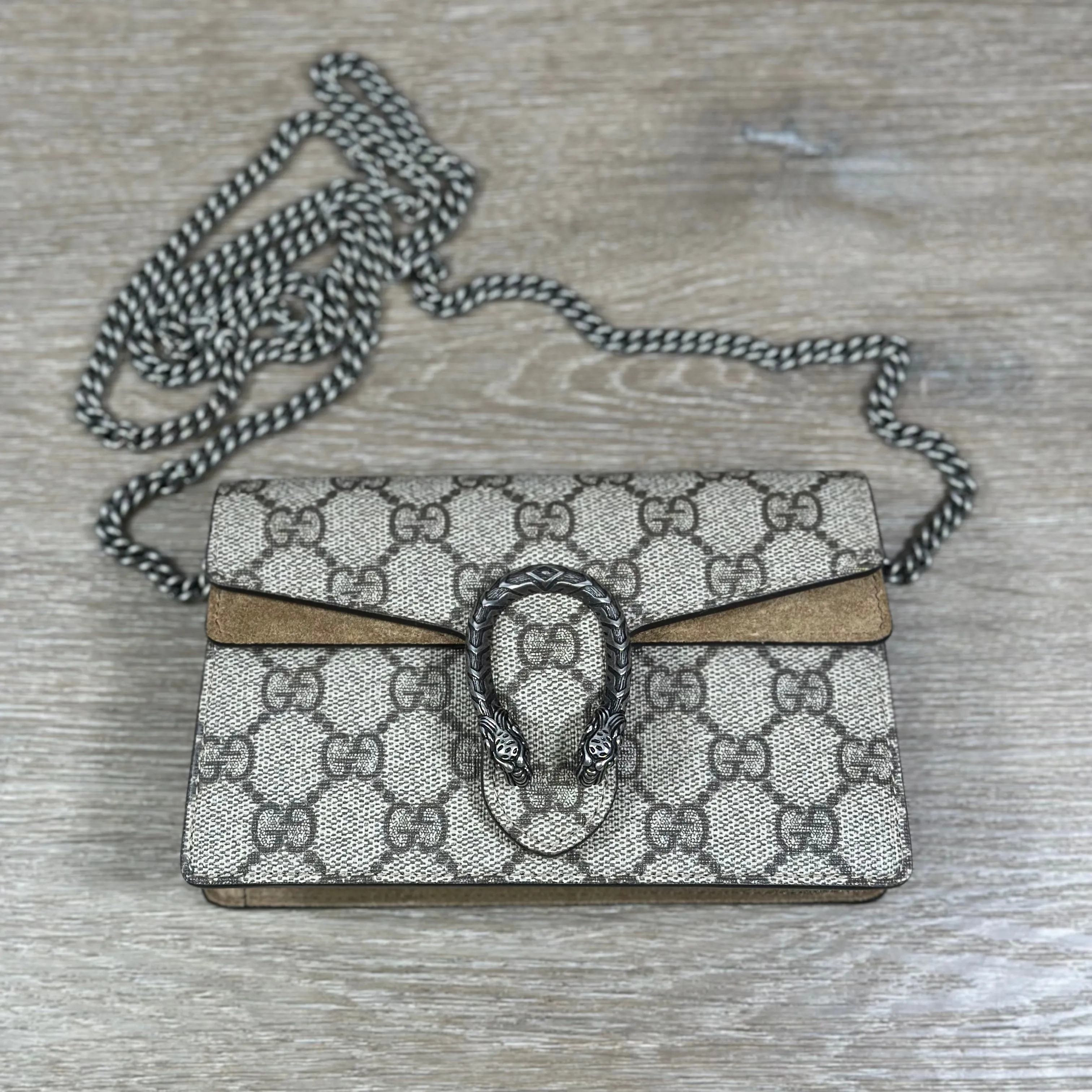 Gucci Dionysus GG Supreme Super Mini Bag