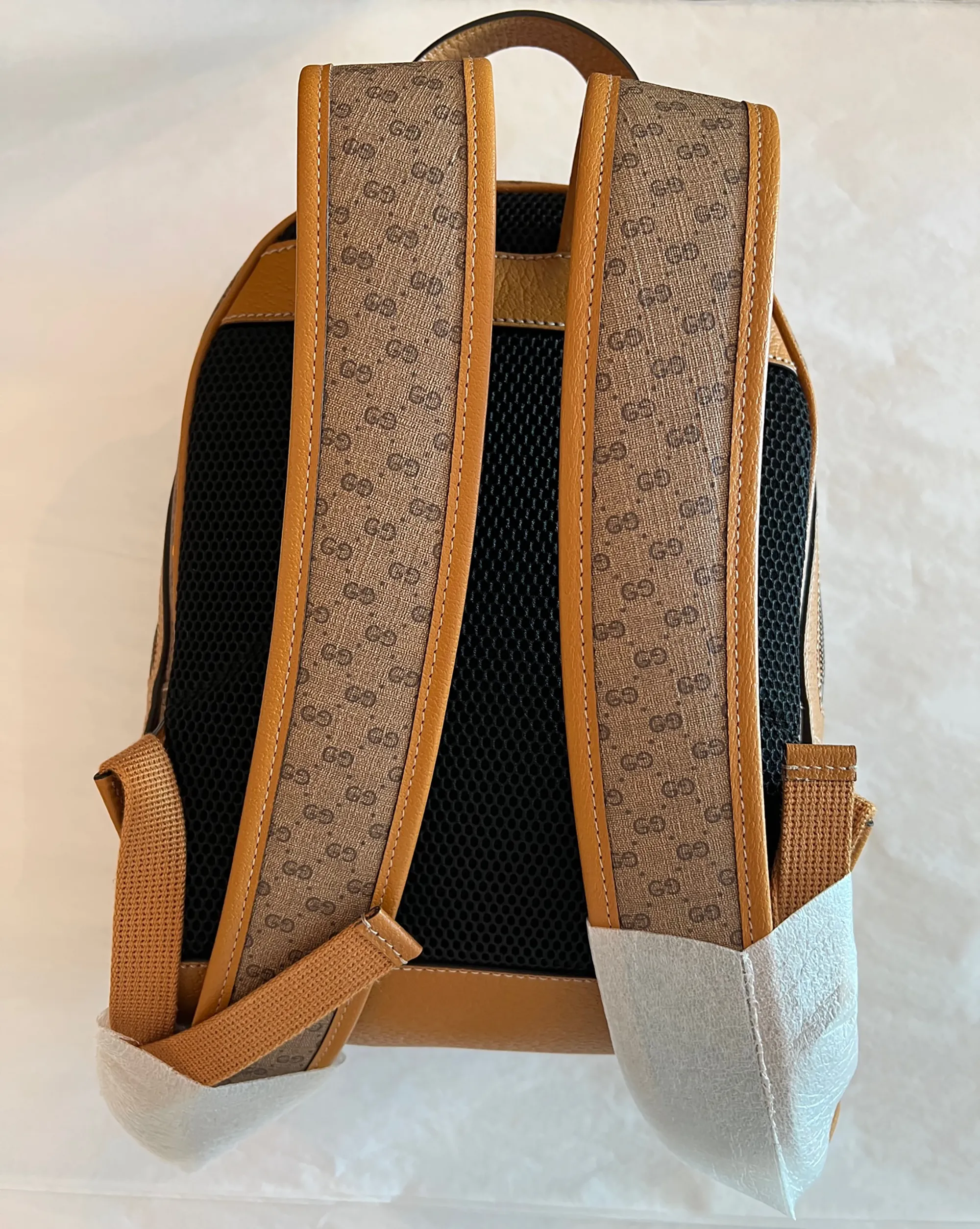 GUCCI GG Disney X Mickey Mouse Zip Around Tan Brown Purse Wallet Italy NEW