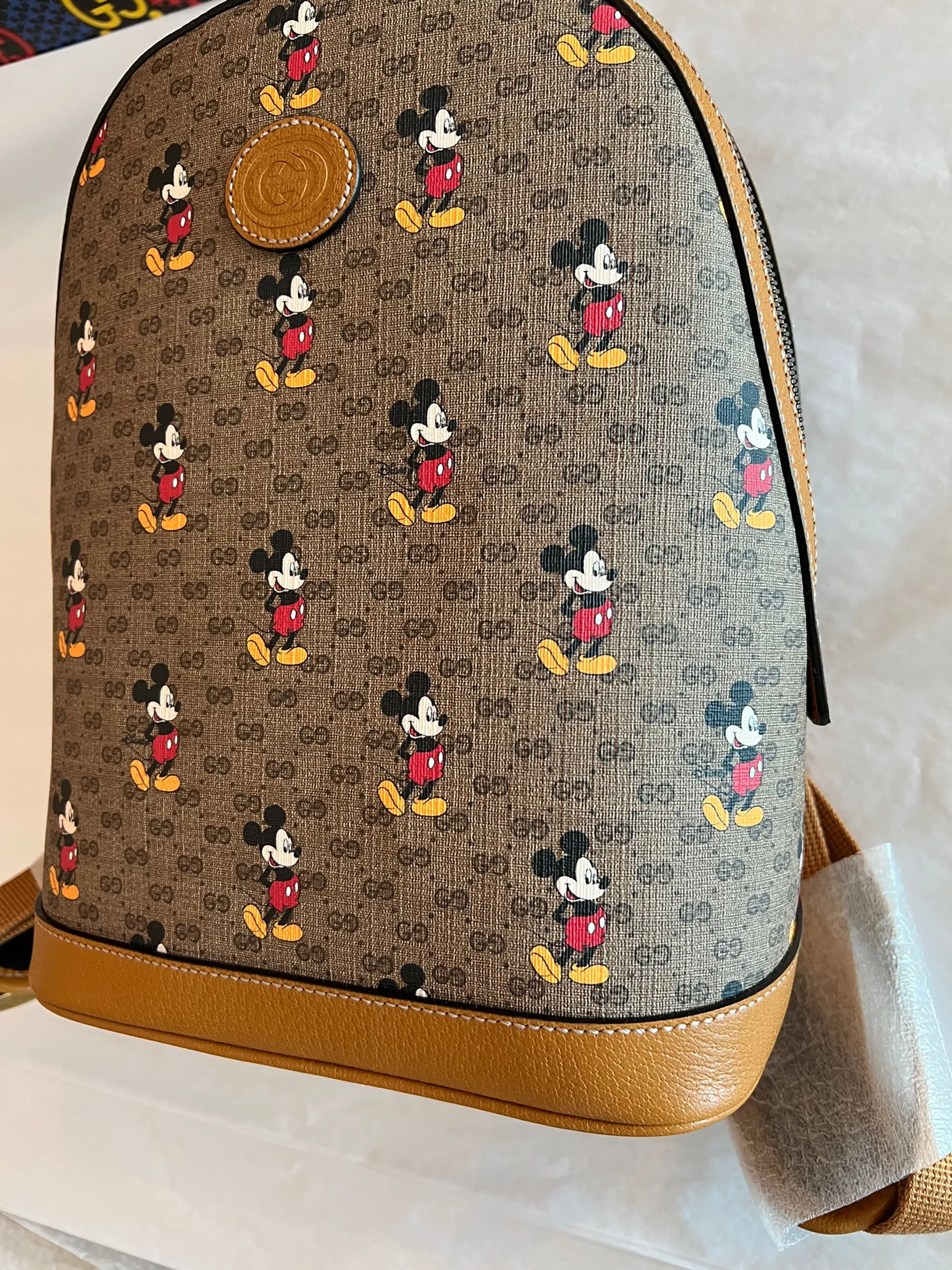 GUCCI GG Disney X Mickey Mouse Zip Around Tan Brown Purse Wallet Italy NEW
