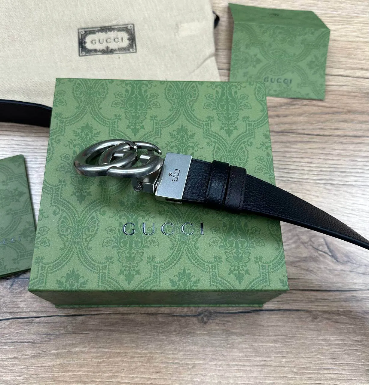 Gucci Reversible thin belt with Double G buckle silver