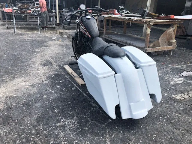 Harley Davidson Sportster 883 / Dyna / Sportster 5" Dual Cut Out Saddlebags Kit   Lids