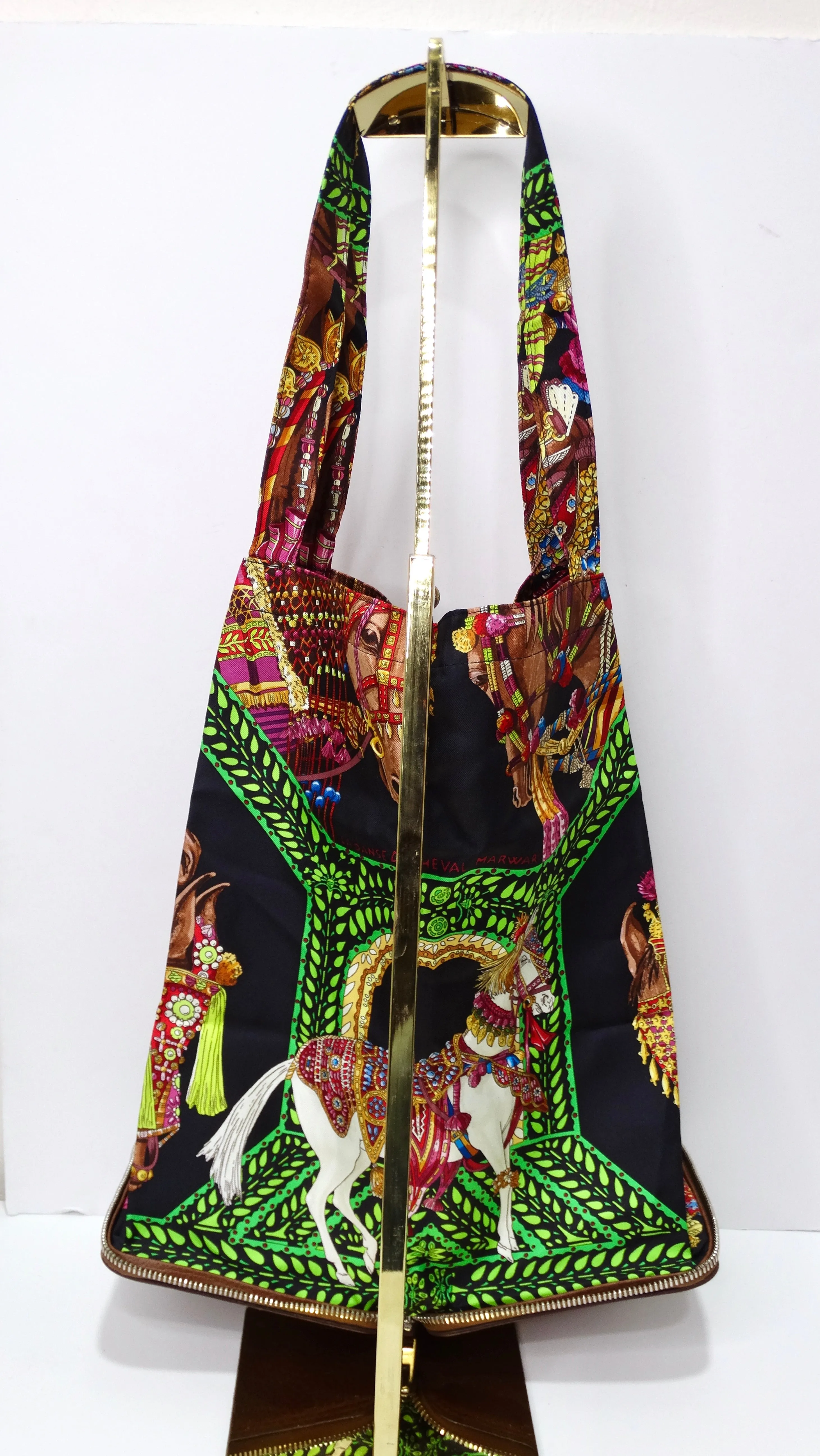 HERMES Foldable Silky Pop Bag in Brown Leather and Printed Silk