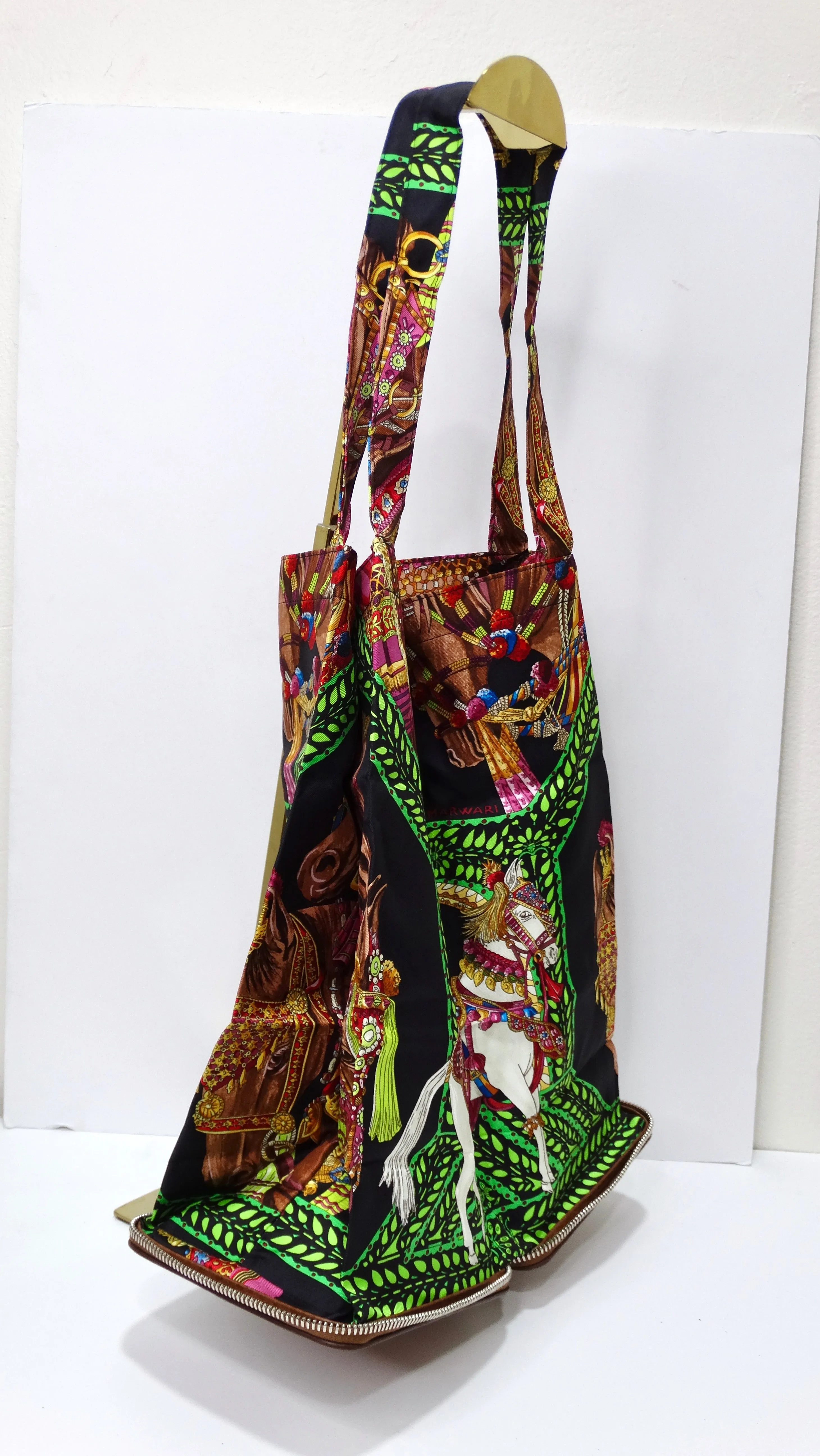 HERMES Foldable Silky Pop Bag in Brown Leather and Printed Silk