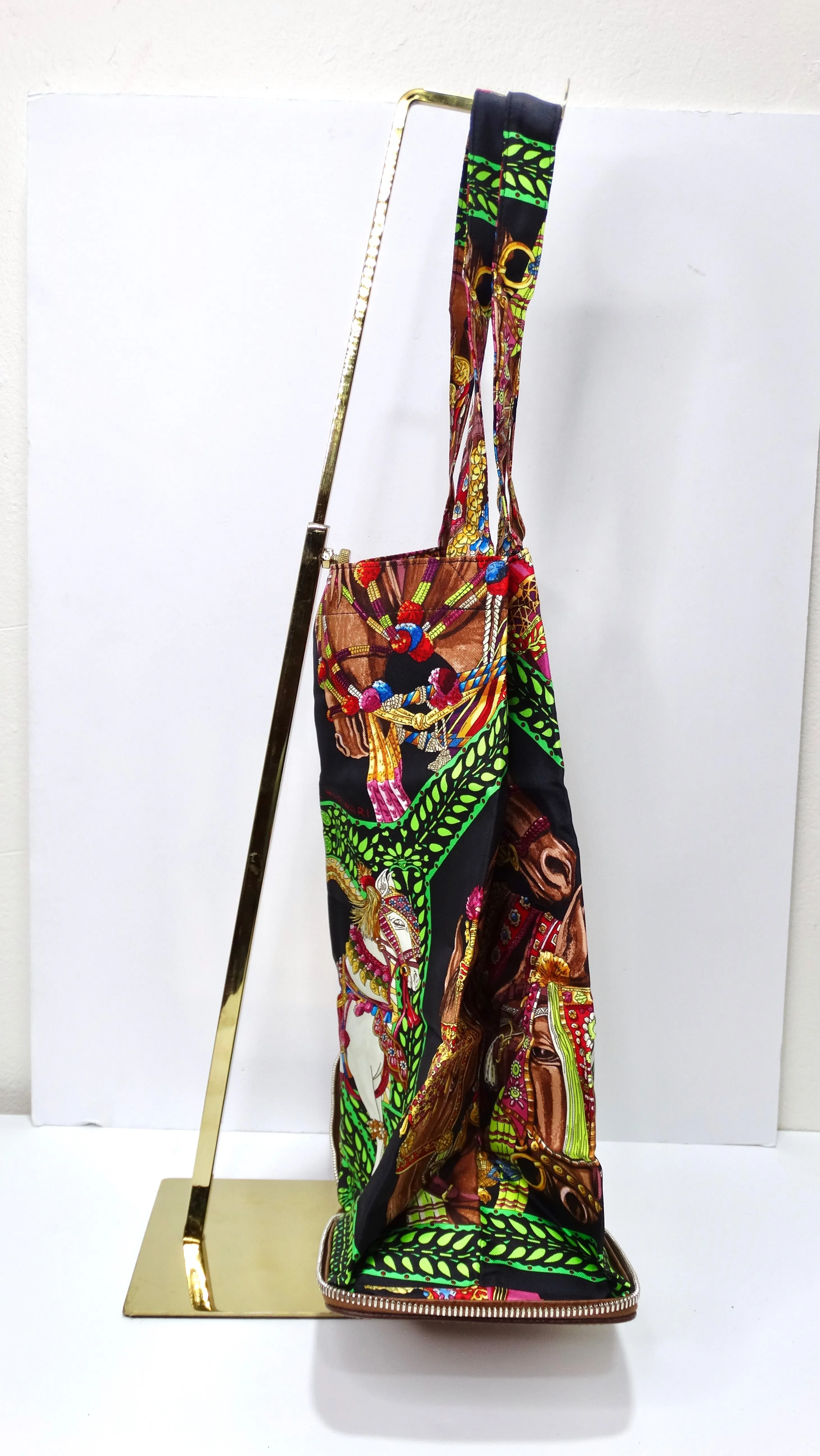 HERMES Foldable Silky Pop Bag in Brown Leather and Printed Silk