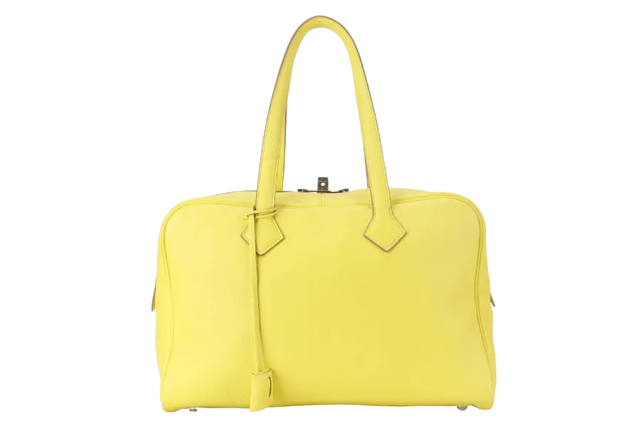 HERMES SAC VICTORIA II 35 LIME CLEMENCE LEATHER PALLADIUM HARDWARE STAMP X (YEAR 2016) WITH KEYS, PADLOCK AND DUST COVER