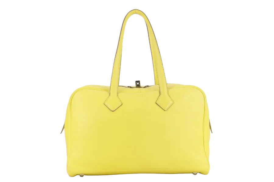HERMES SAC VICTORIA II 35 LIME CLEMENCE LEATHER PALLADIUM HARDWARE STAMP X (YEAR 2016) WITH KEYS, PADLOCK AND DUST COVER