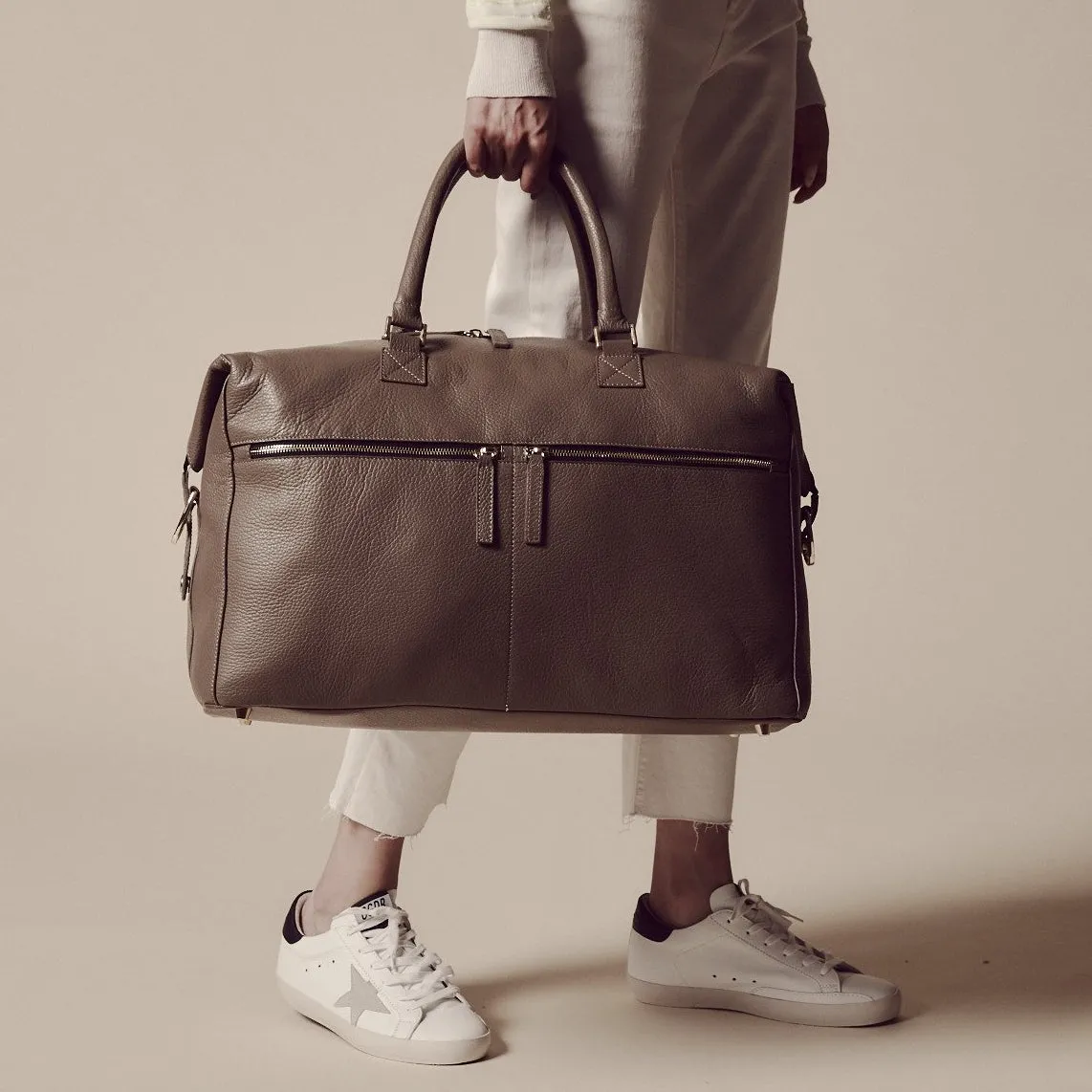 Hudson Italian Leather Weekender In Taupe