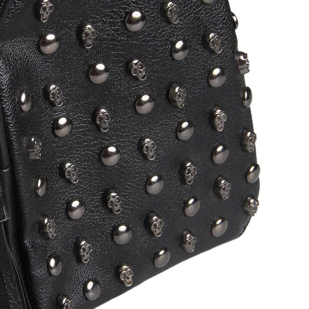 Impressive Women's Skull Shoulder Bag