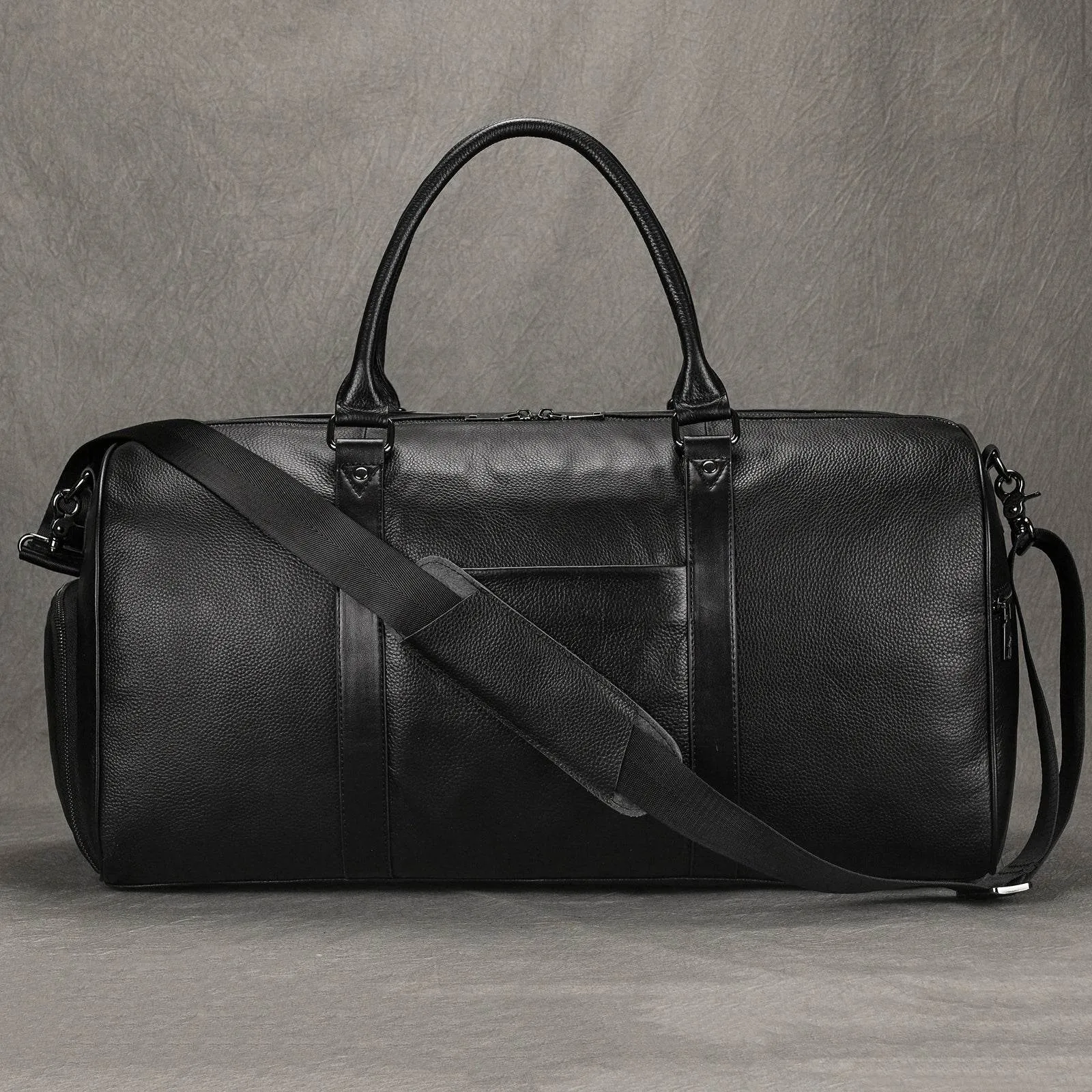 Large Capacity Men’s Genuine Leather Duffel for Travel and Fitness