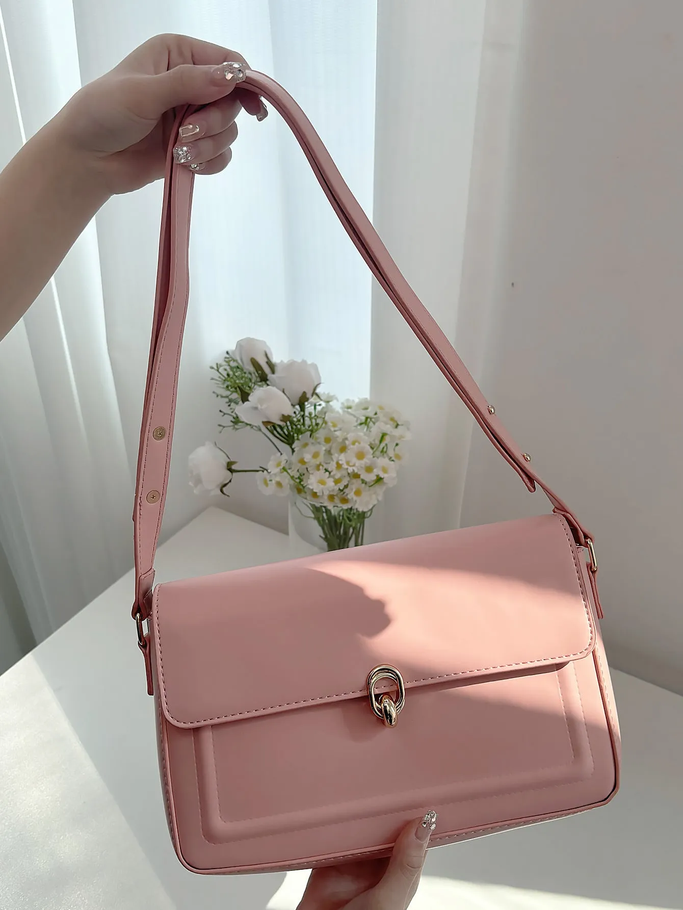 Light Luxury Commuter Bag