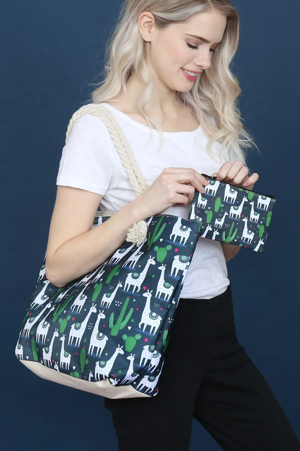 LLAMA DIGITAL PRINTED TOTE BAG