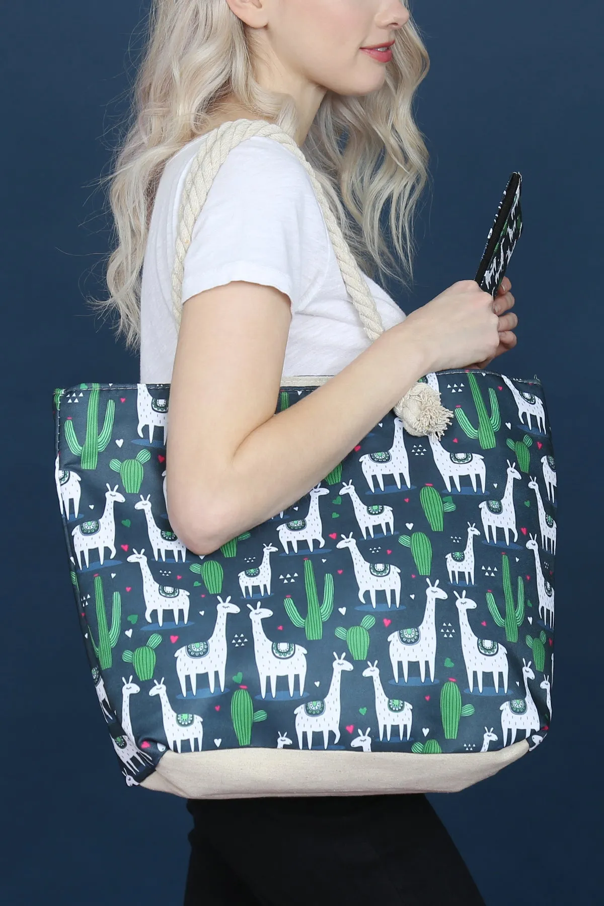 LLAMA DIGITAL PRINTED TOTE BAG
