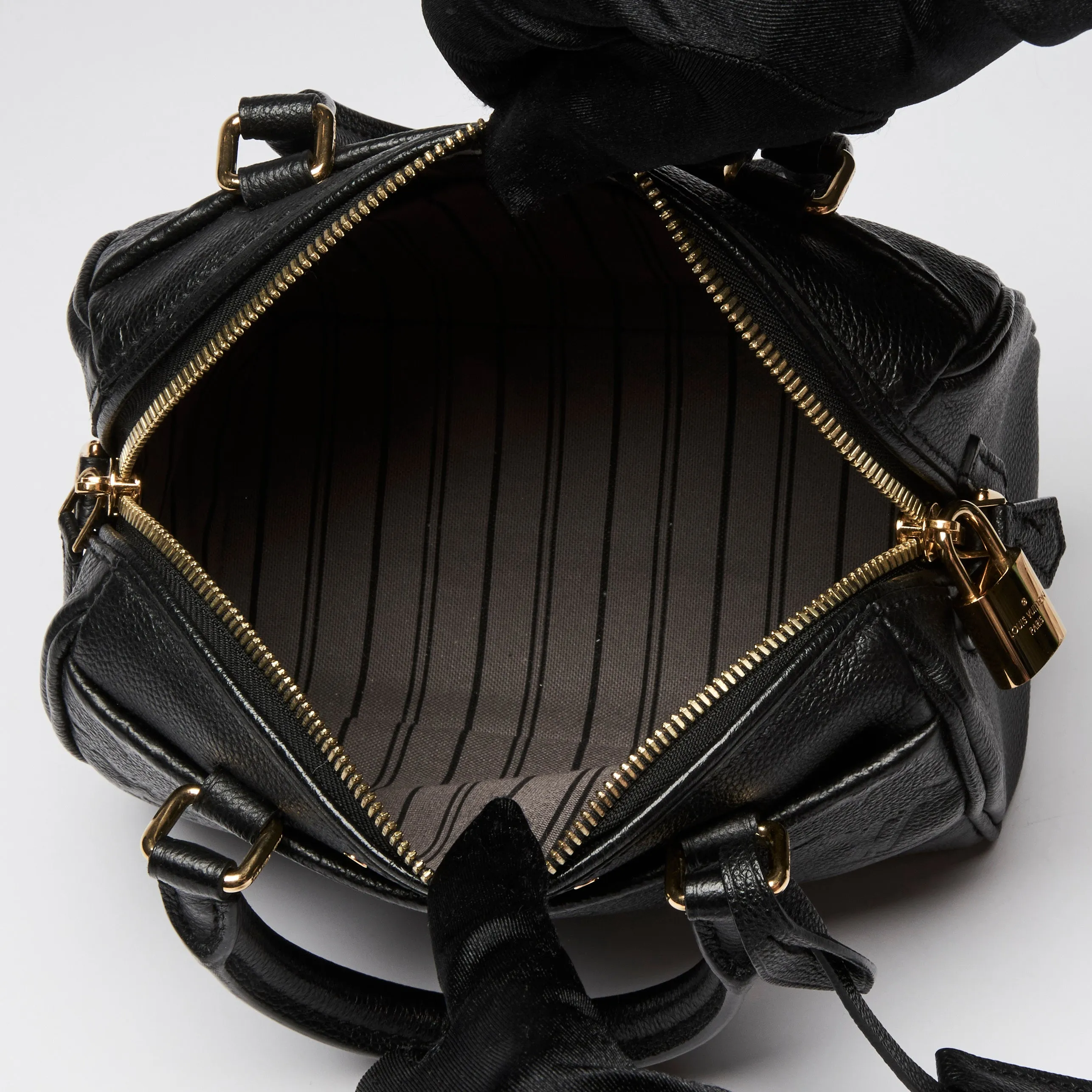 Louis Vuitton Black Monogram Empreinte Leather Speedy Bandoulière Hand Bag 20