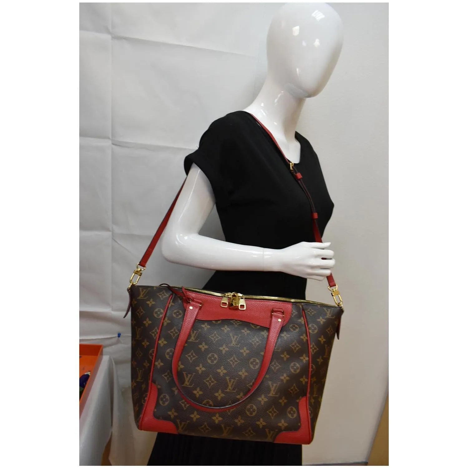 LOUIS VUITTON Estrela NM Monogram Canvas Shoulder Bag Coquelicot