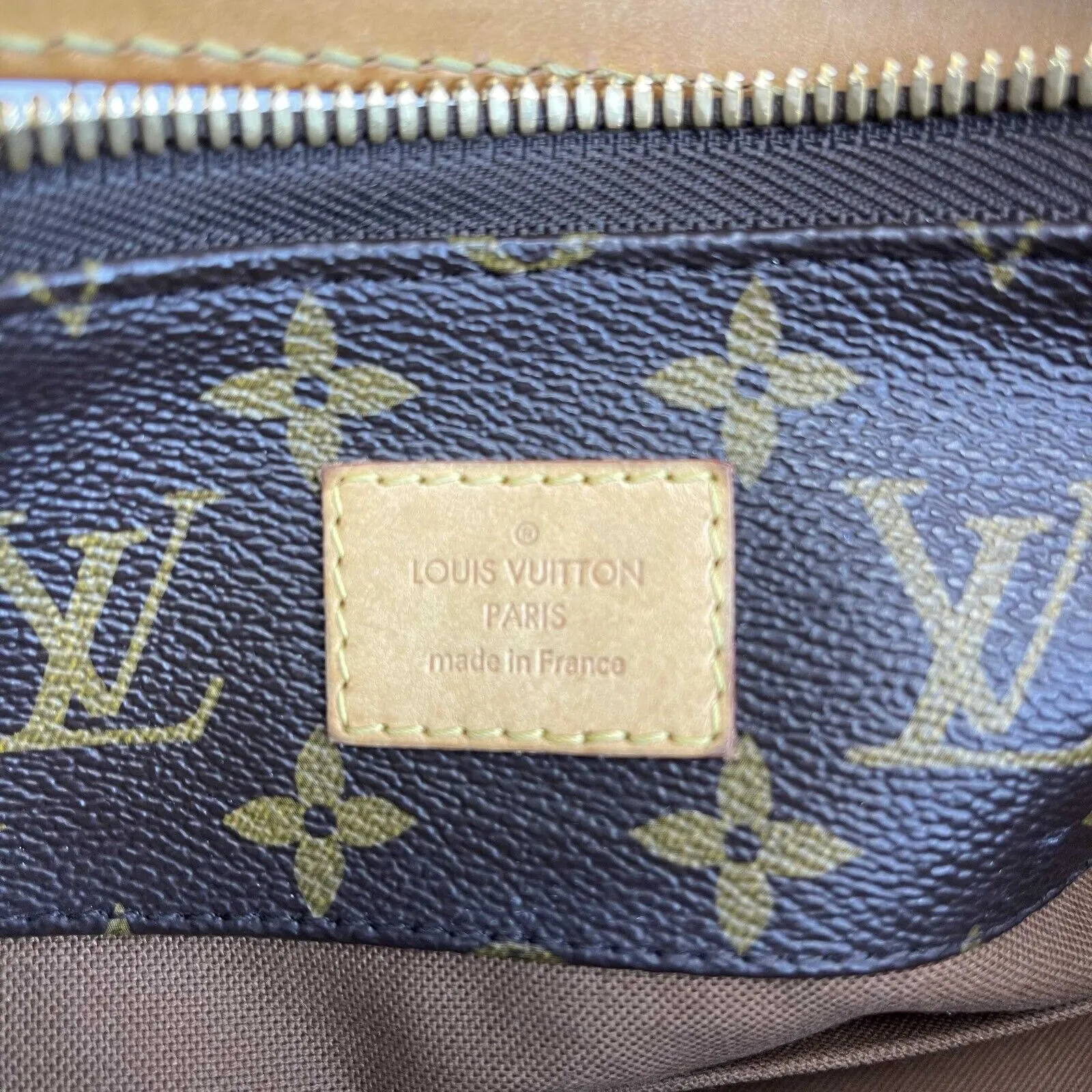 Louis Vuitton - LV Monogram Sully PM - Brown Shoulder Bag