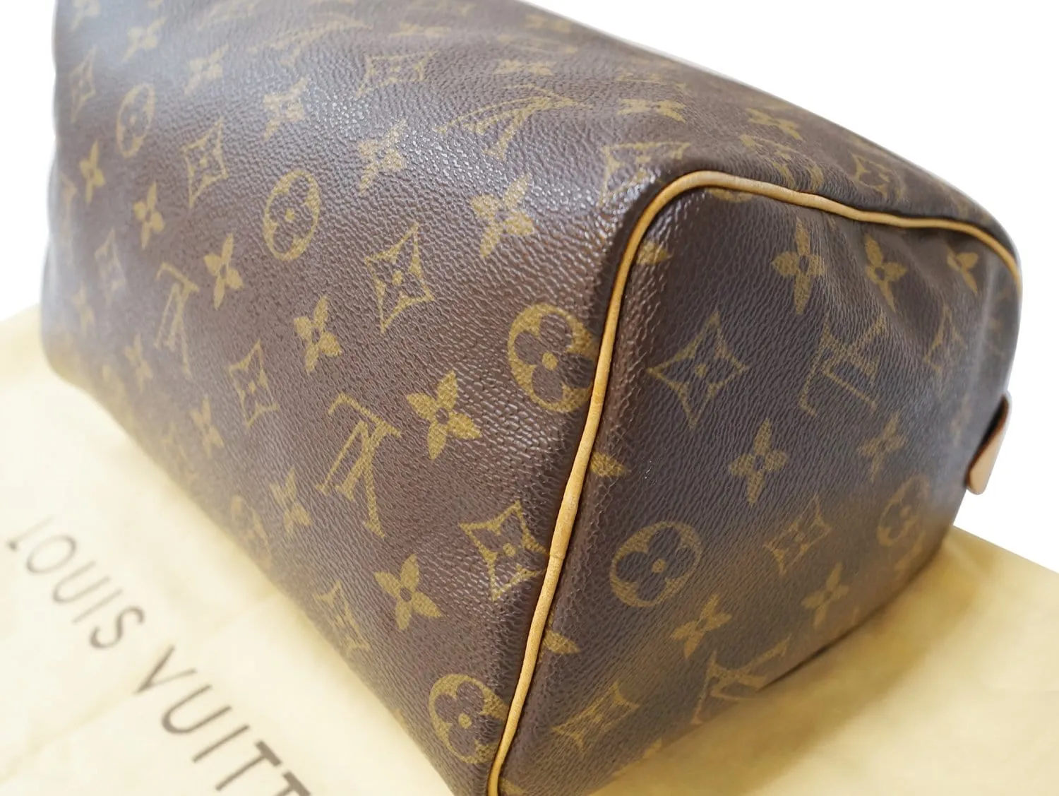 LOUIS VUITTON Monogram Canvas Speedy 25 Satchel Handbag