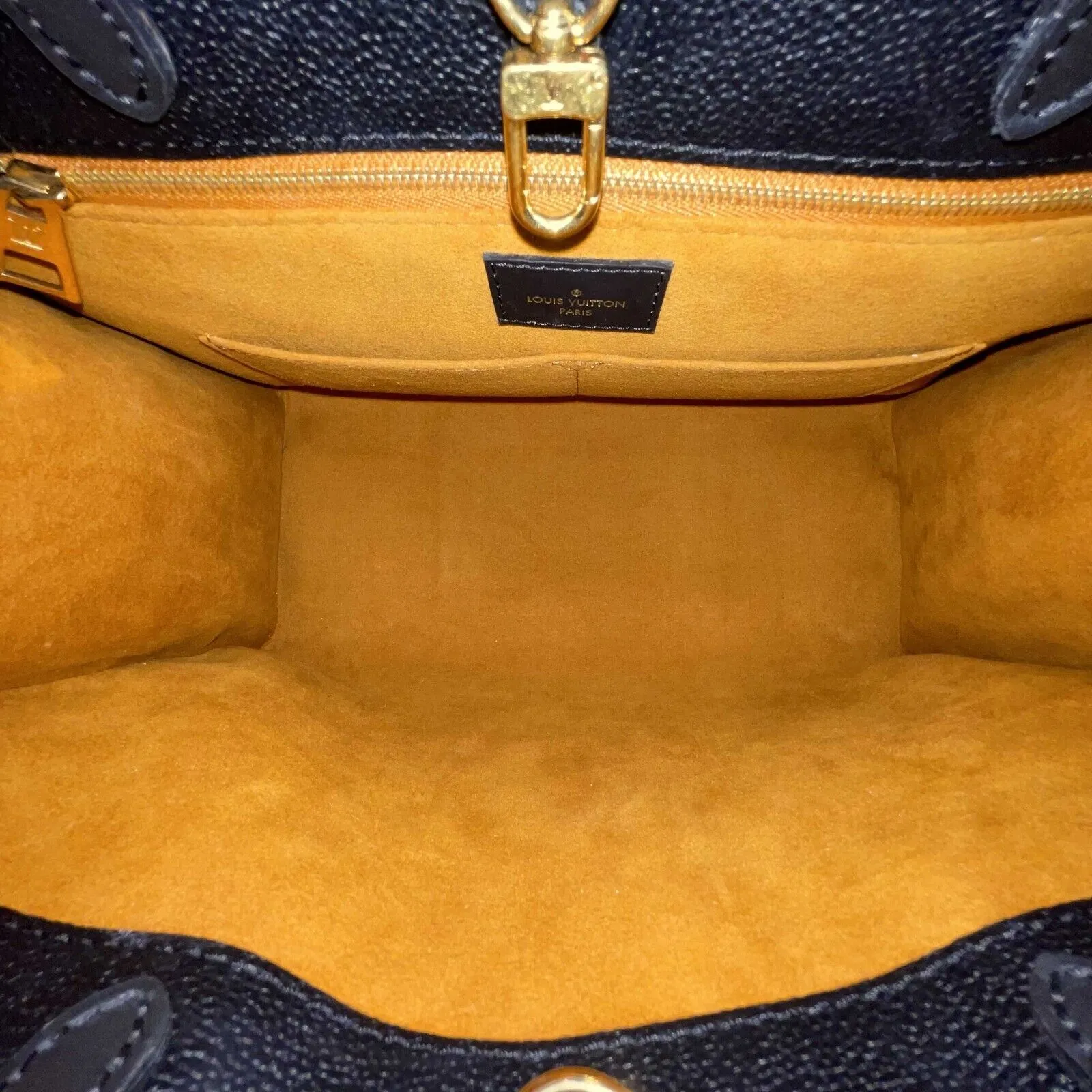 Louis Vuitton - On the go MM Empreinte Black Leather Top Handle Shoulder Strap