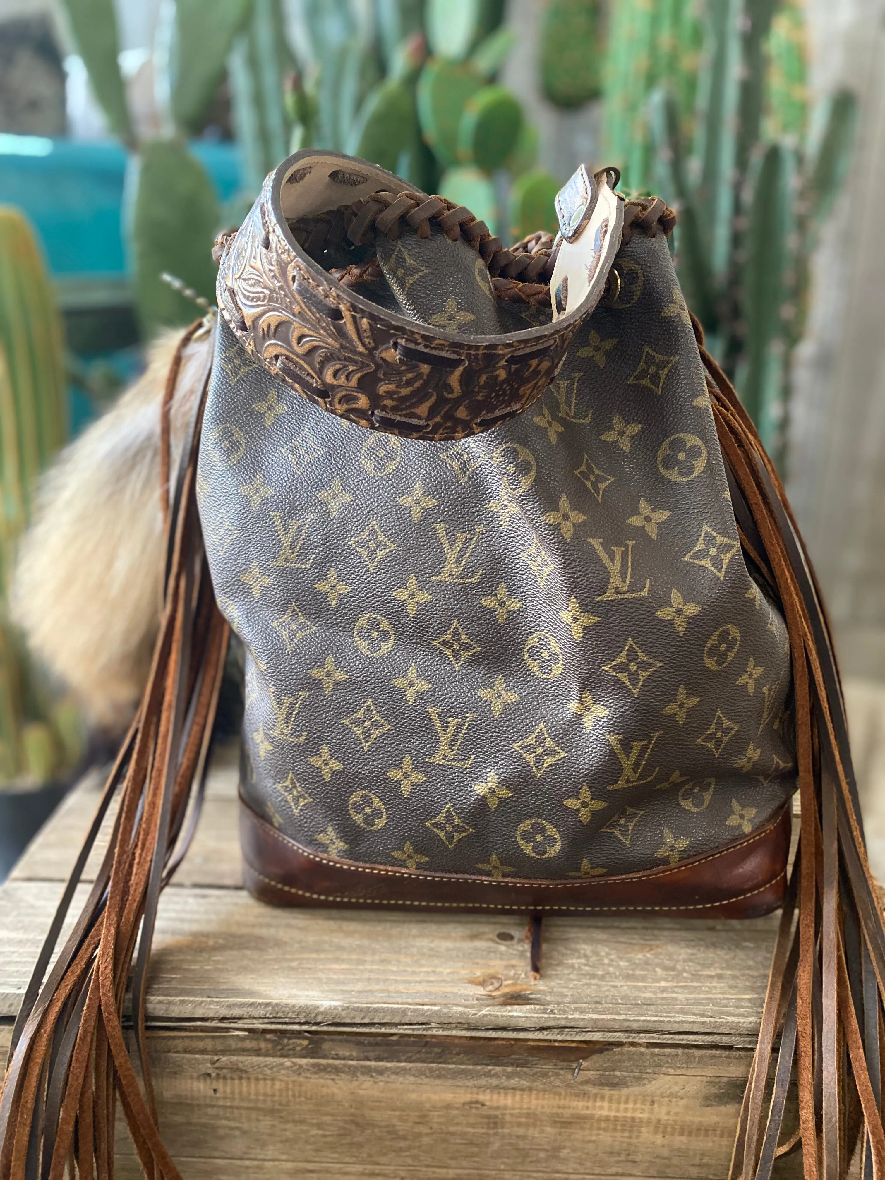 Louis Vuitton Purse With Tooled Leather Purse Strap