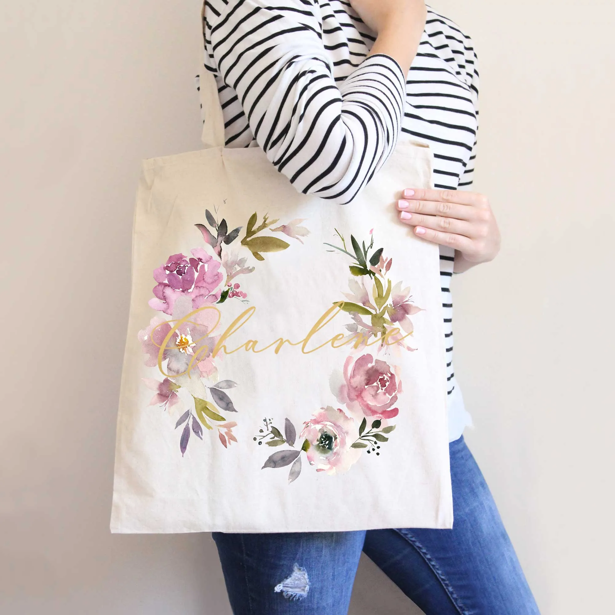 Mauve Wreath Tote Bags