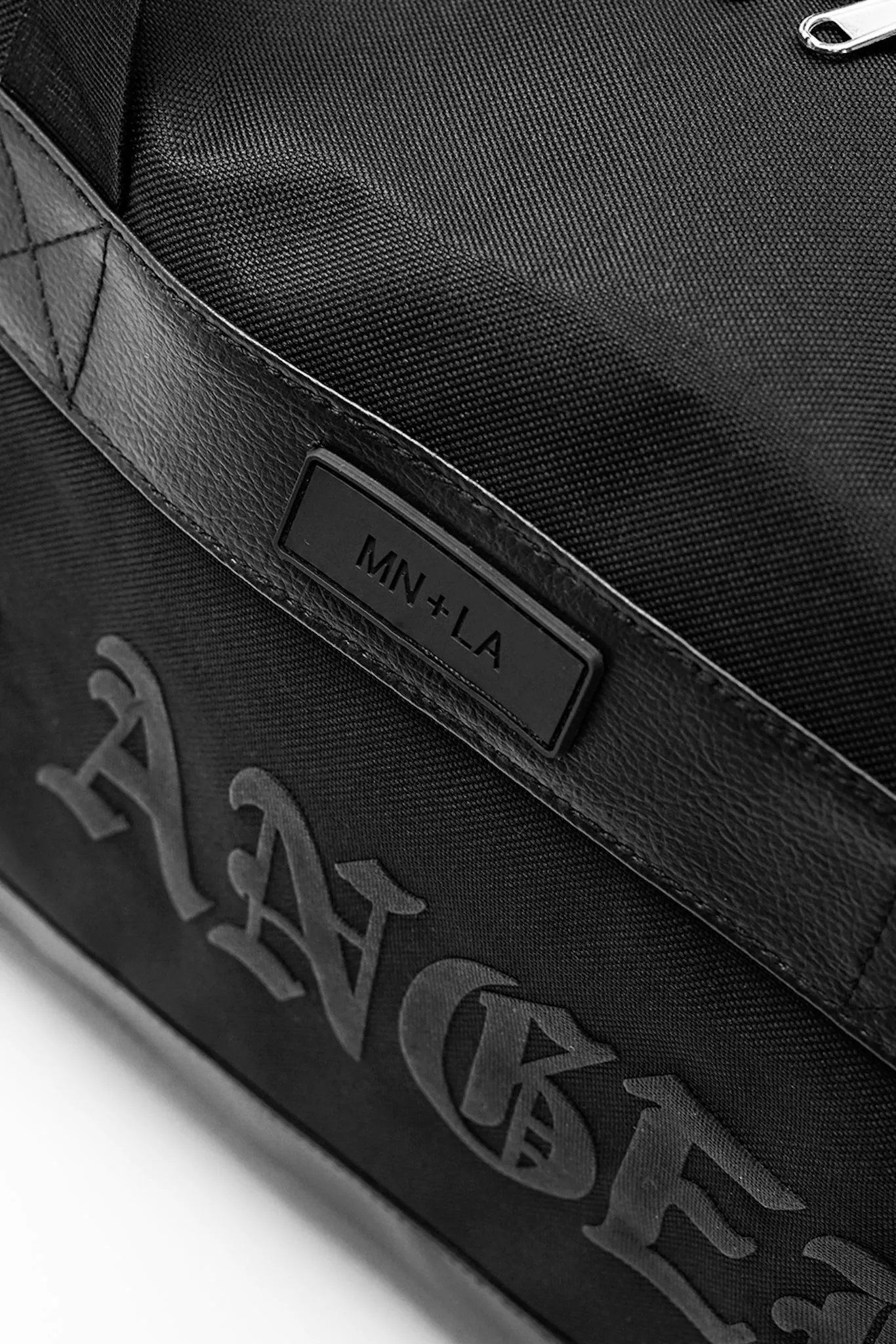 MN LA WEEKENDER MONEY BAG V2