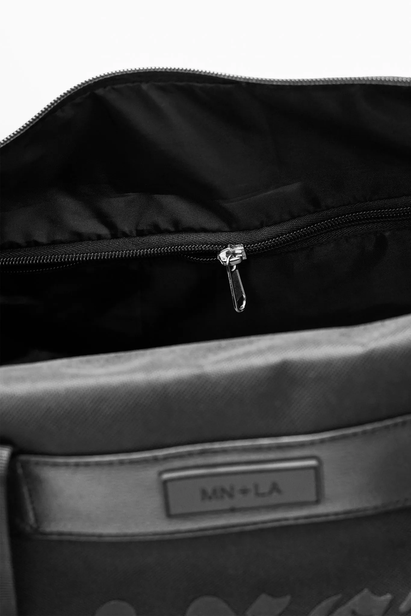 MN LA WEEKENDER MONEY BAG V2