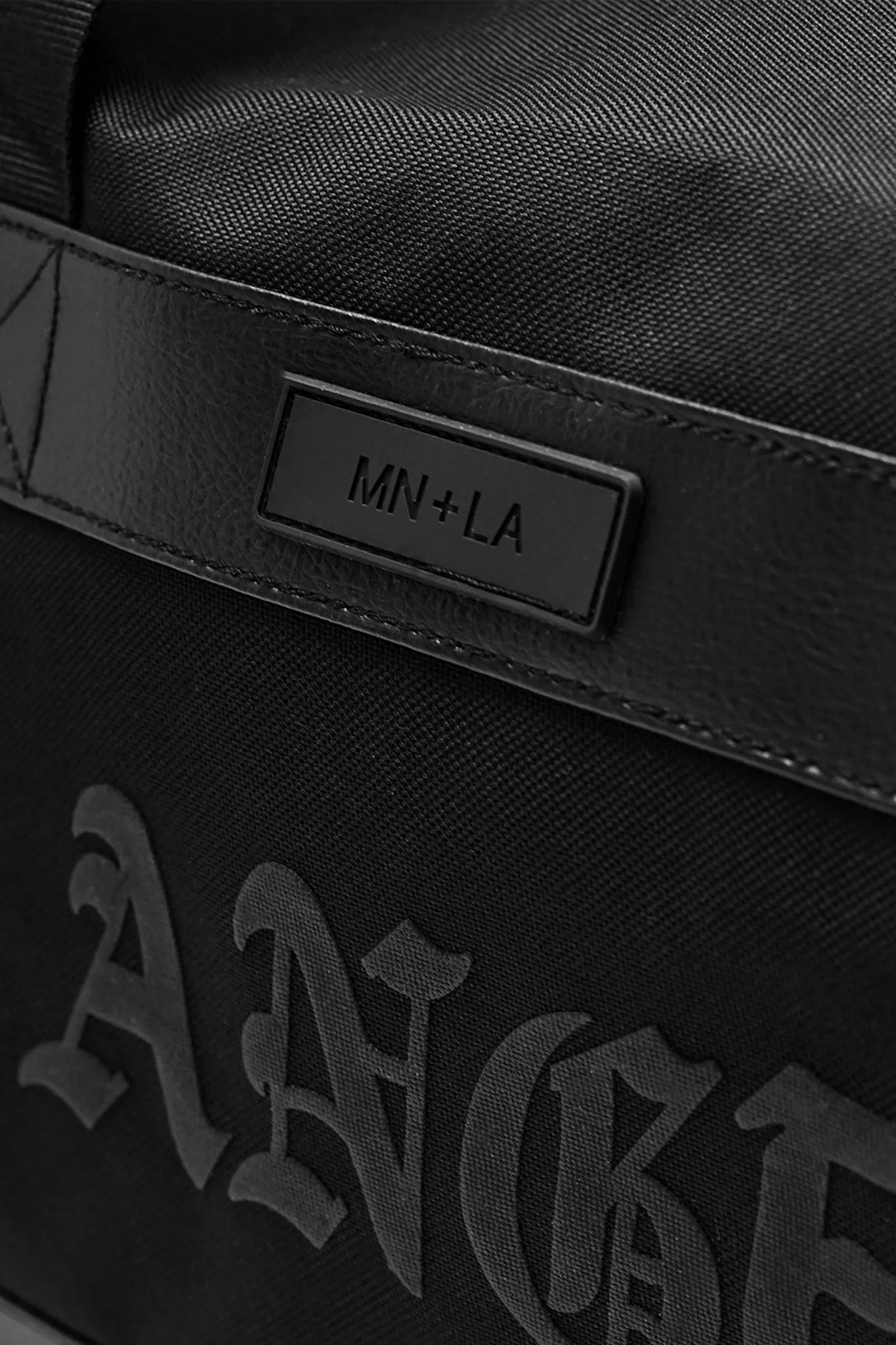 MN LA WEEKENDER MONEY BAG V2