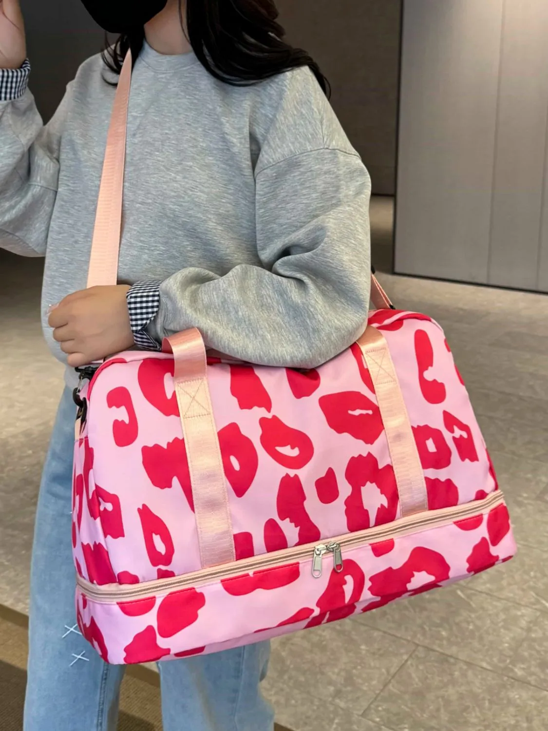 Oxford Cloth Leopard Travel Bag    XXXXXXXX