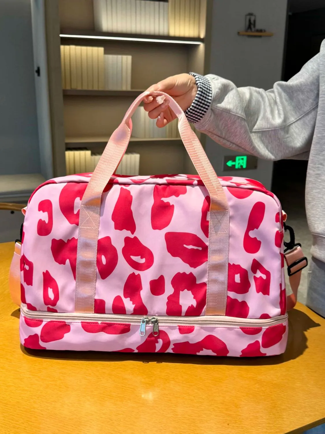 Oxford Cloth Leopard Travel Bag    XXXXXXXX