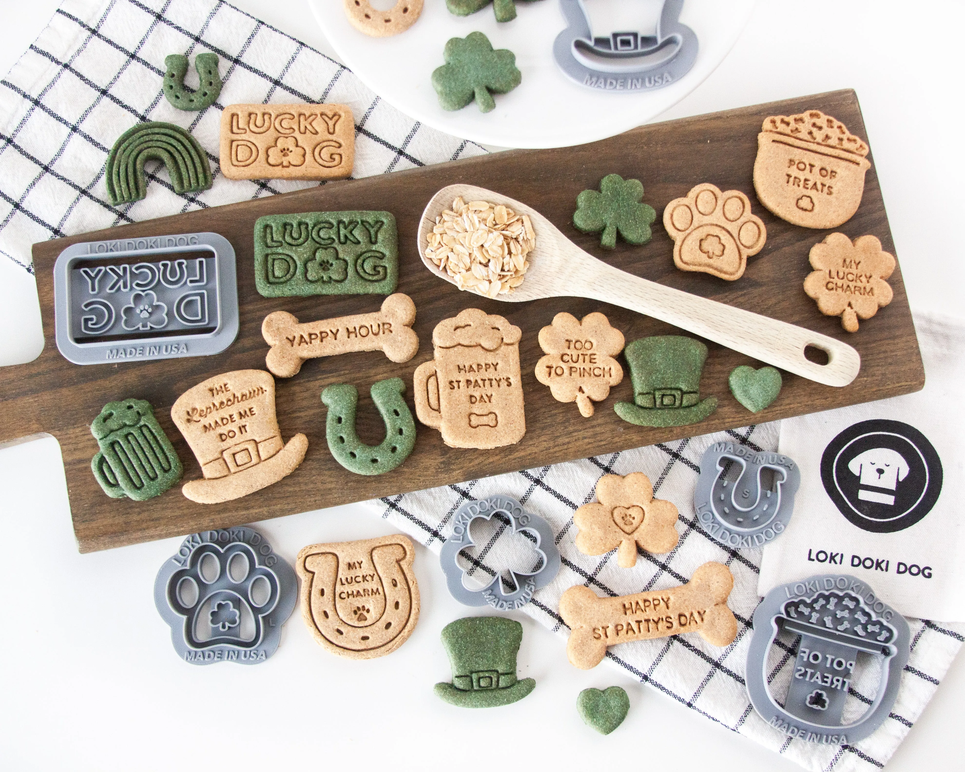 Pot of Treats- St Patrick's Day - Dog Biscuit Cookie Cutter (2 Styles Available)