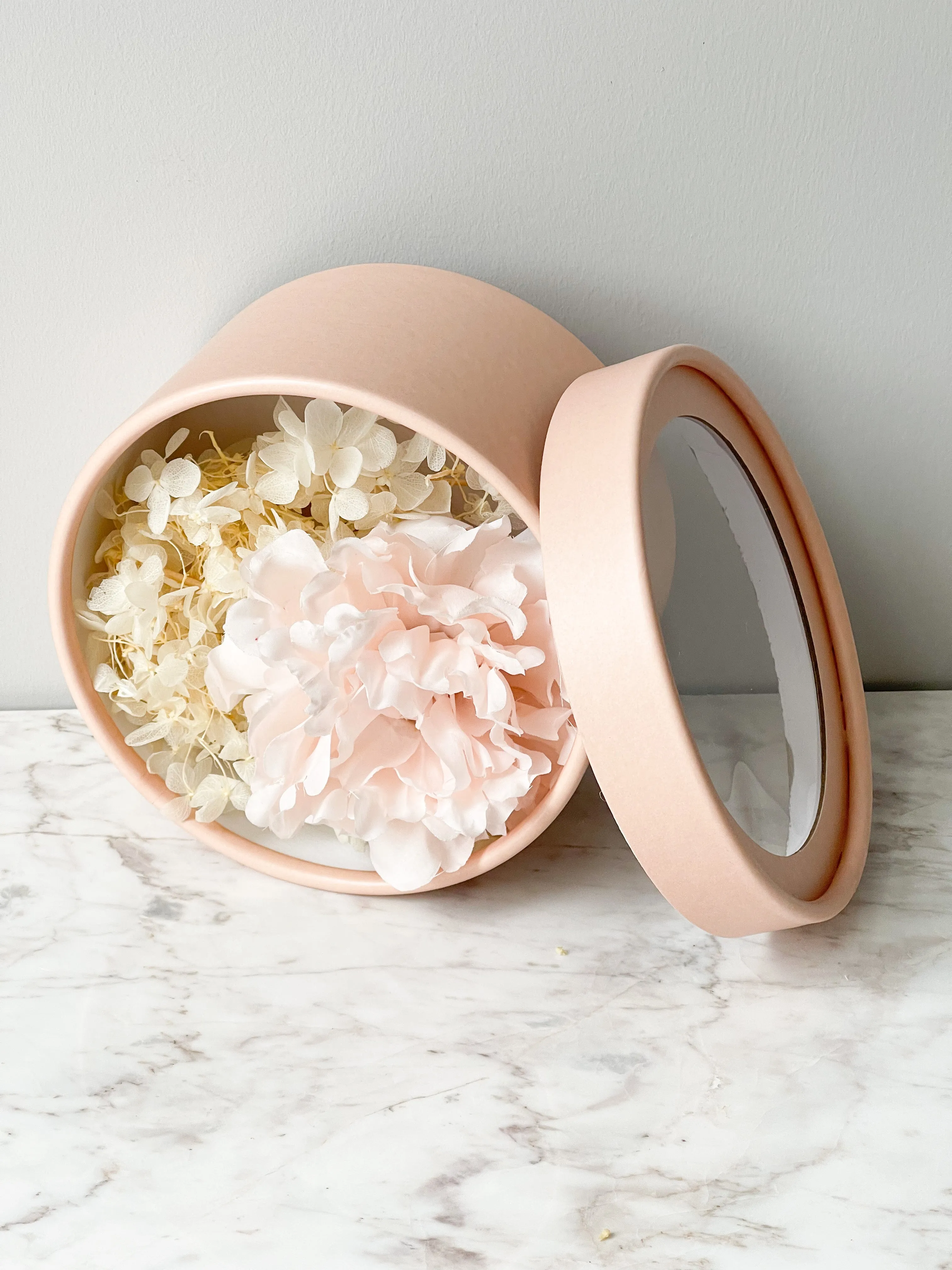 Round Flower Box with Transparent Cover – Elegant Display Box