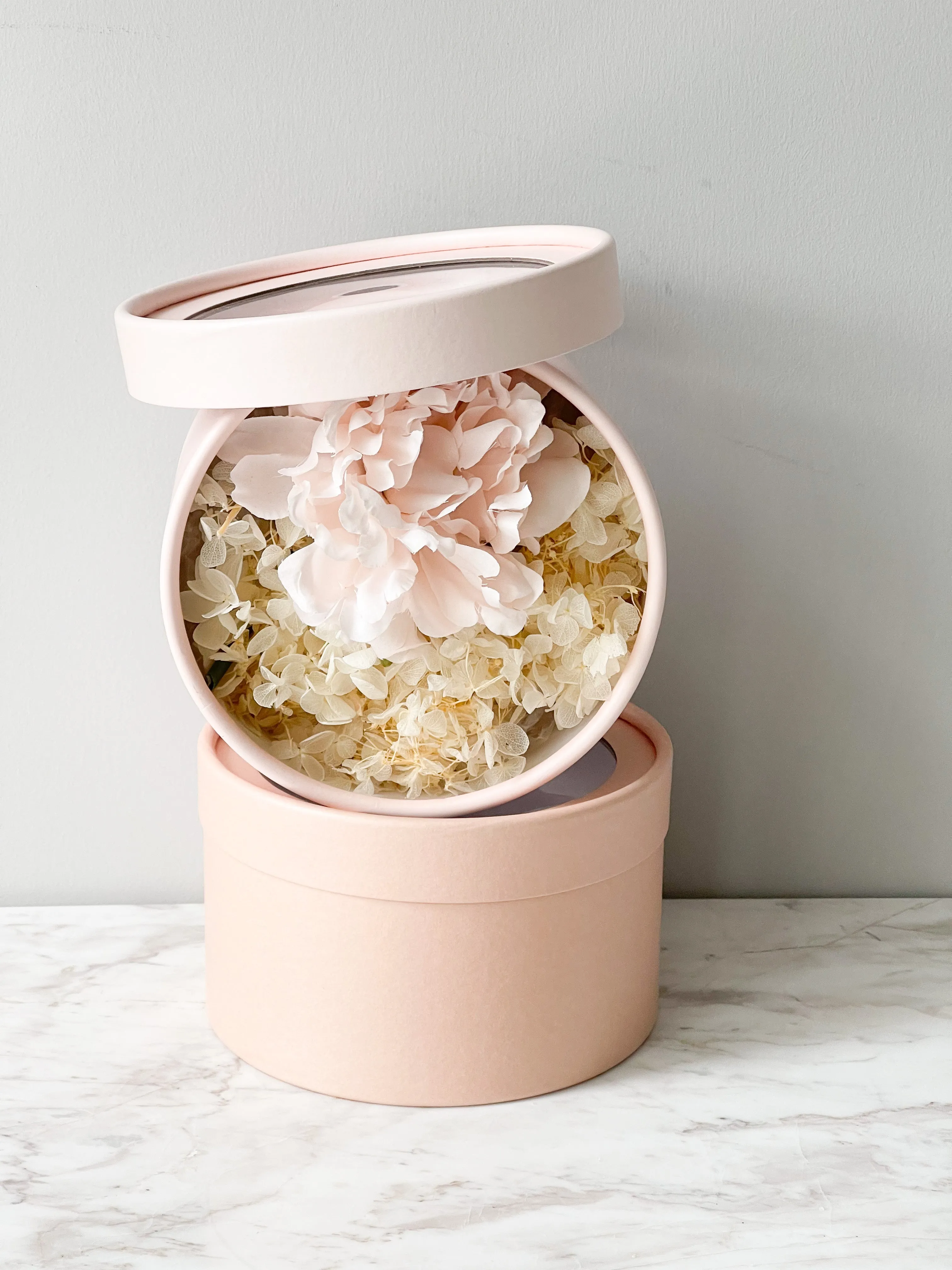 Round Flower Box with Transparent Cover – Elegant Display Box