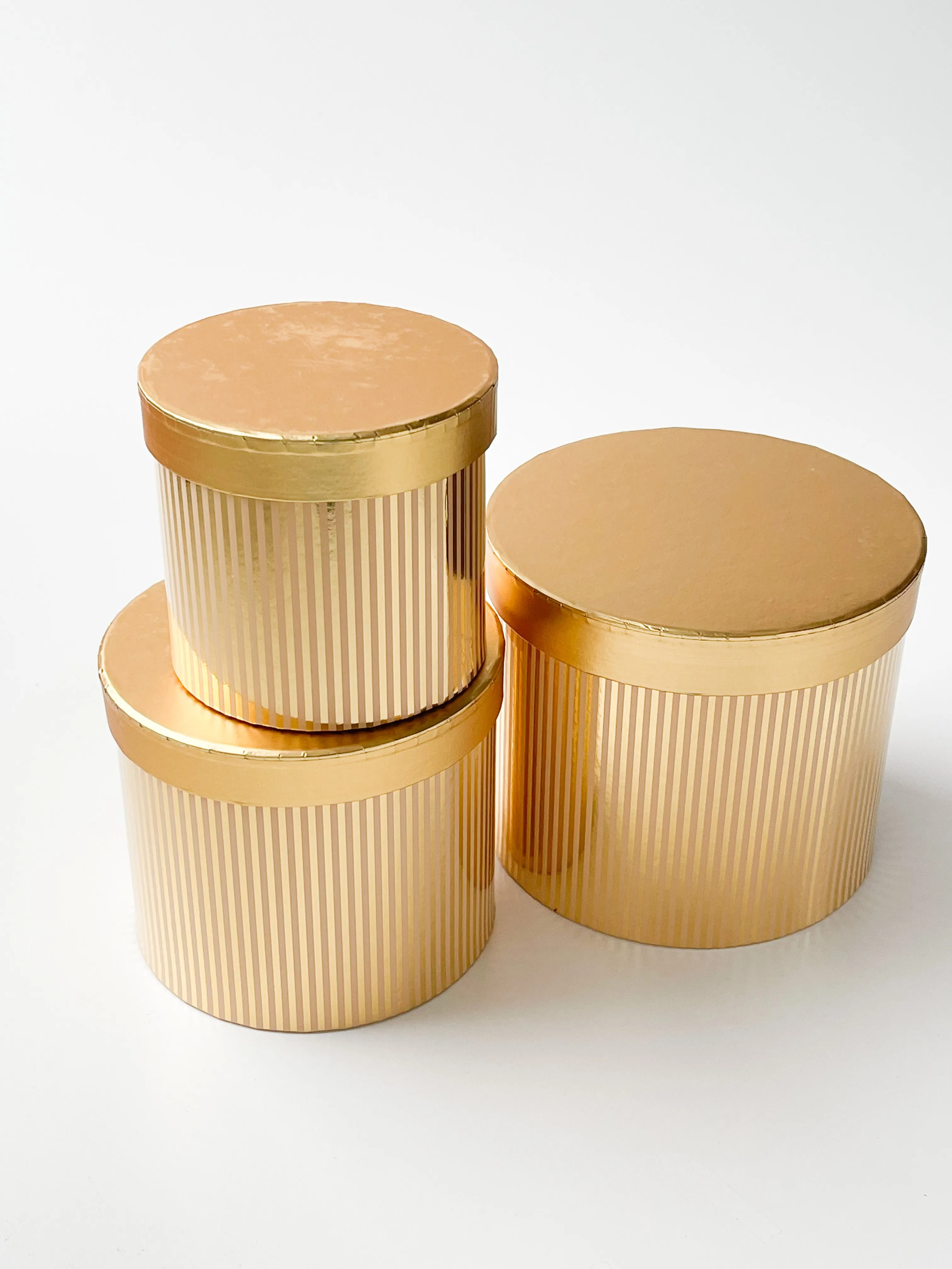 Round Flower Box With Vertical Lines ( Smaller Size Set)