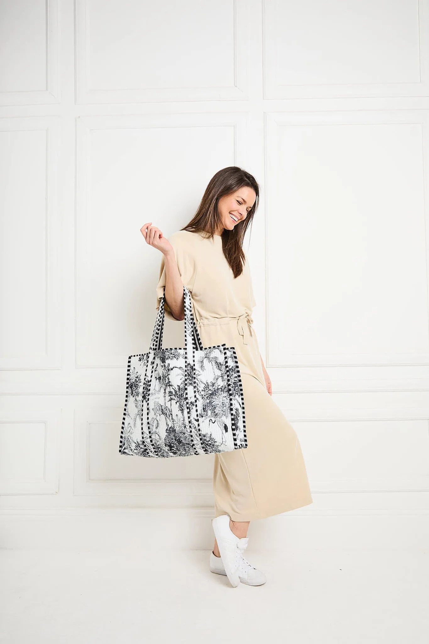 Serendipity Cotton Quilted Tote - Black / White Crane