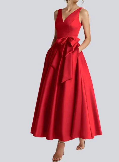 Simple A-Line Sleeveless V-Neck Mother of The Bride Dresses with Pockets