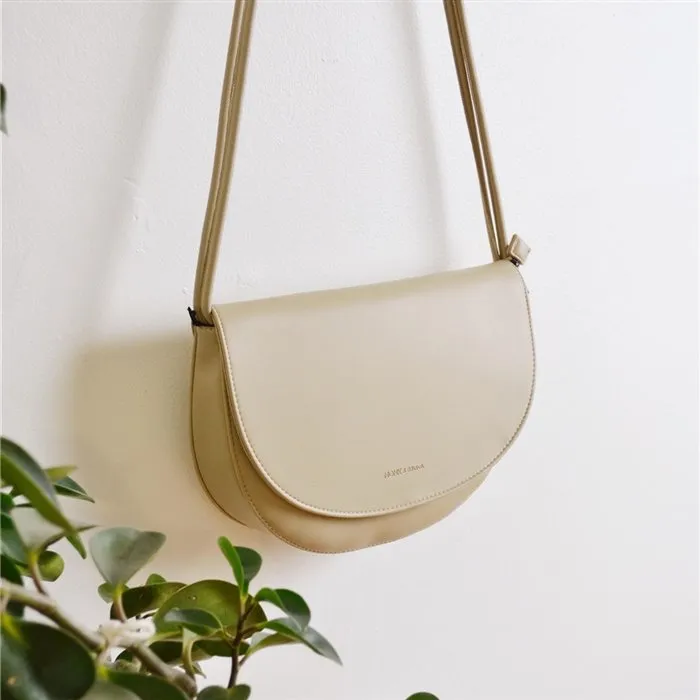 Soma Half Moon Bag Milk