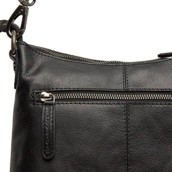 The Chesterfield Leather Shoulder Bag Black Tula