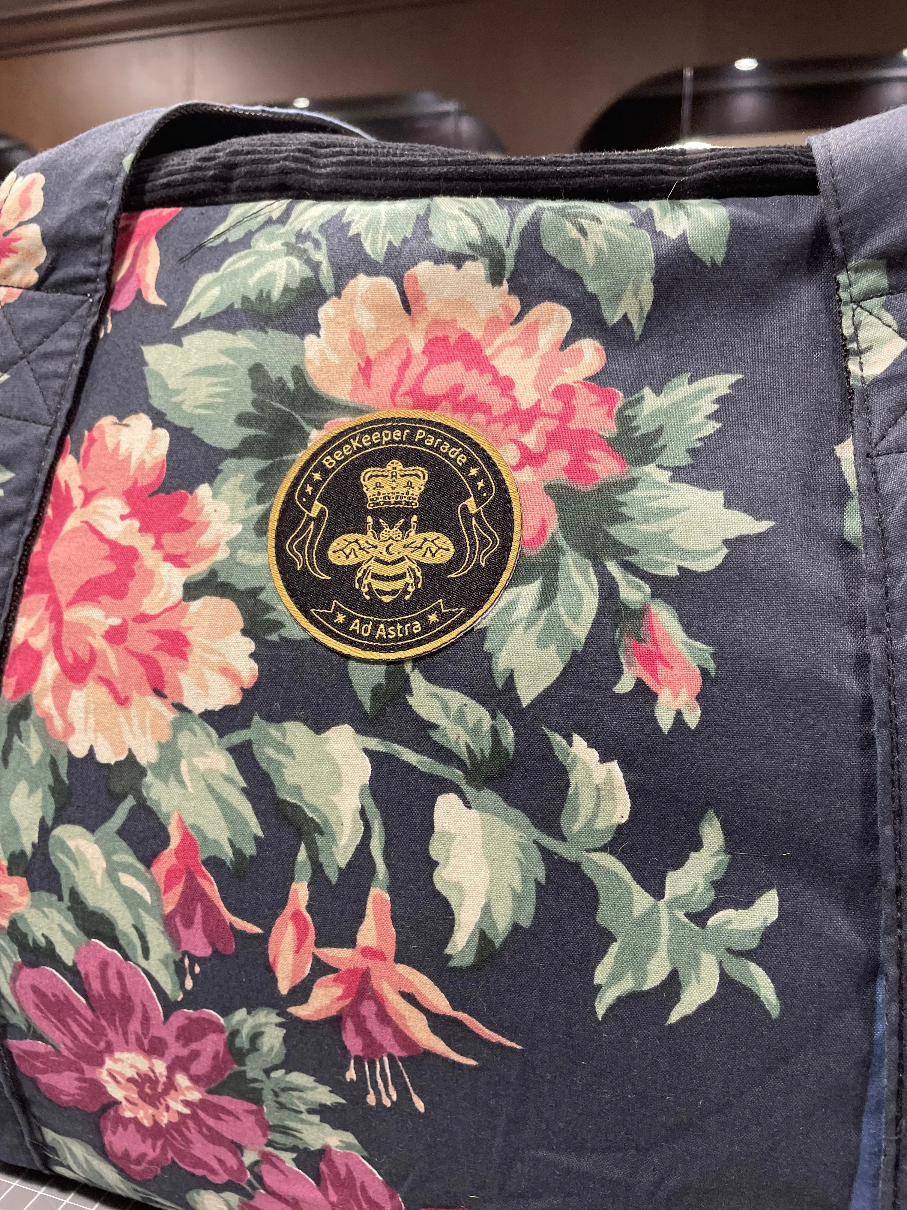 The Midnight Garden 💐 Large BeeKeeper Weekender (Da Vinci Collection)
