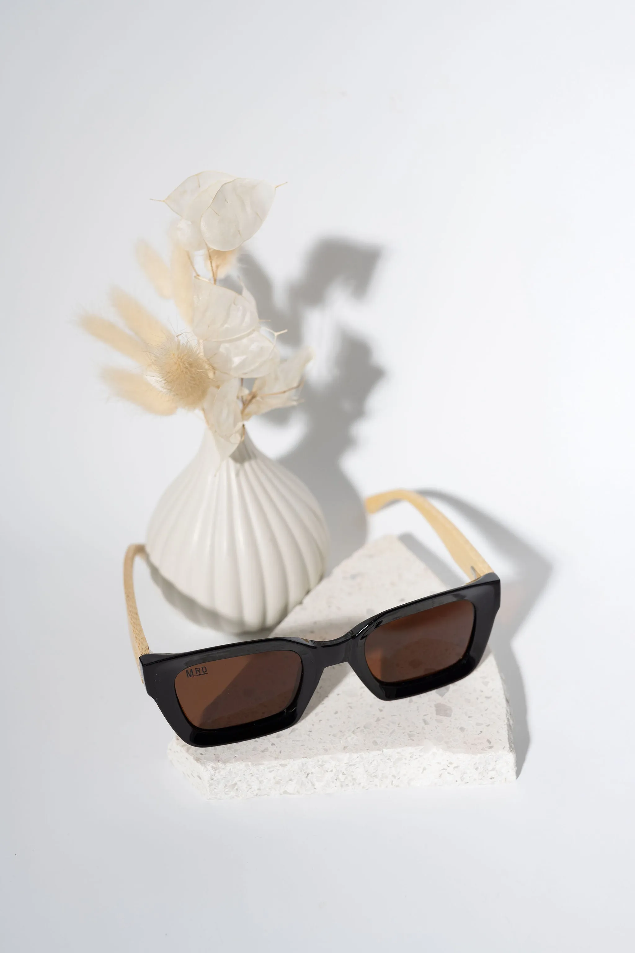 Weekender - Black with Wooden Arms